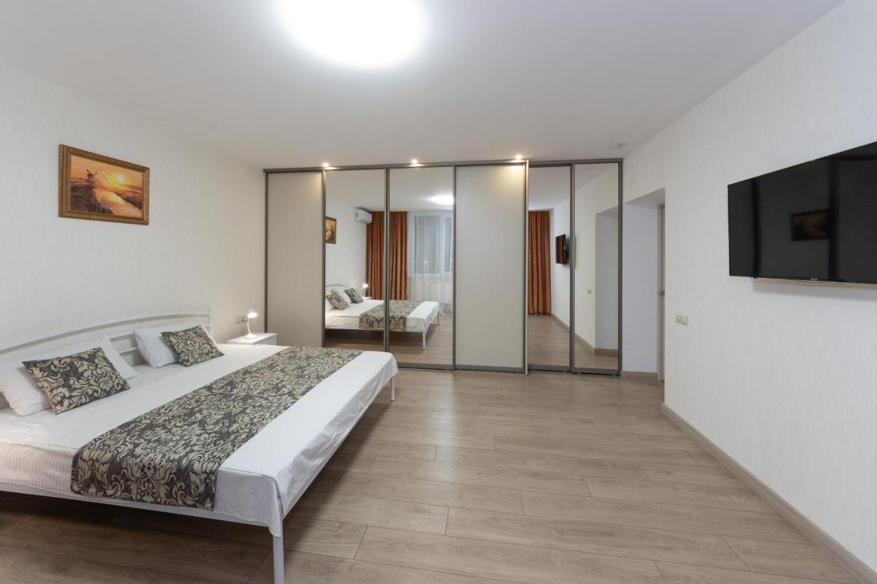 Apartments Riviera,20 минут от центра Київ Екстер'єр фото