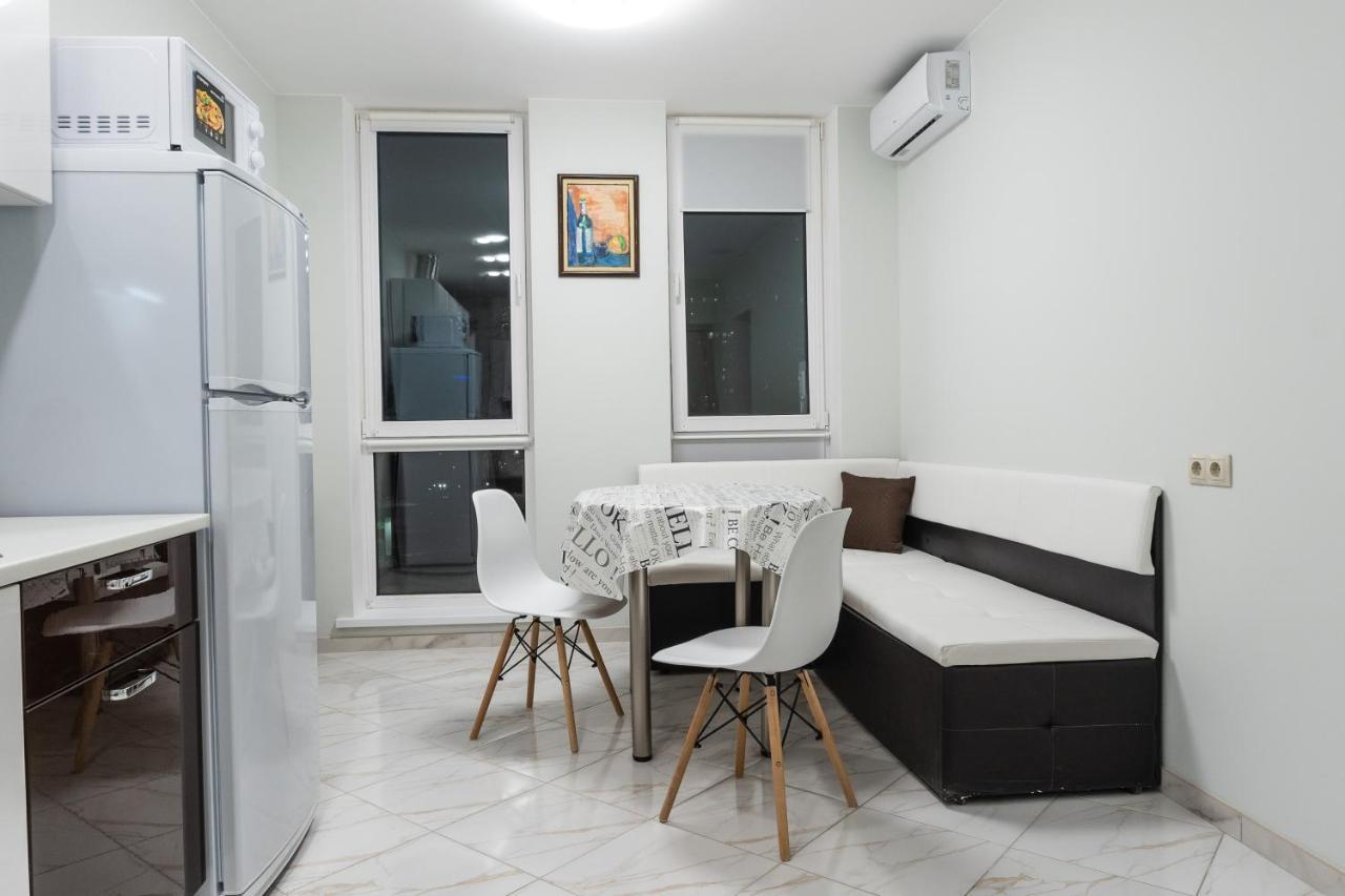 Apartments Riviera,20 минут от центра Київ Екстер'єр фото