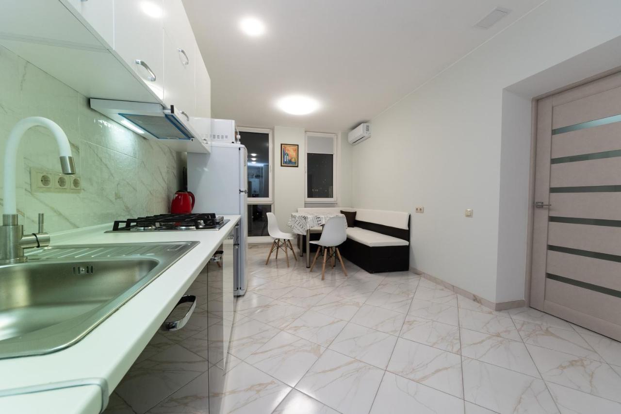 Apartments Riviera,20 минут от центра Київ Екстер'єр фото